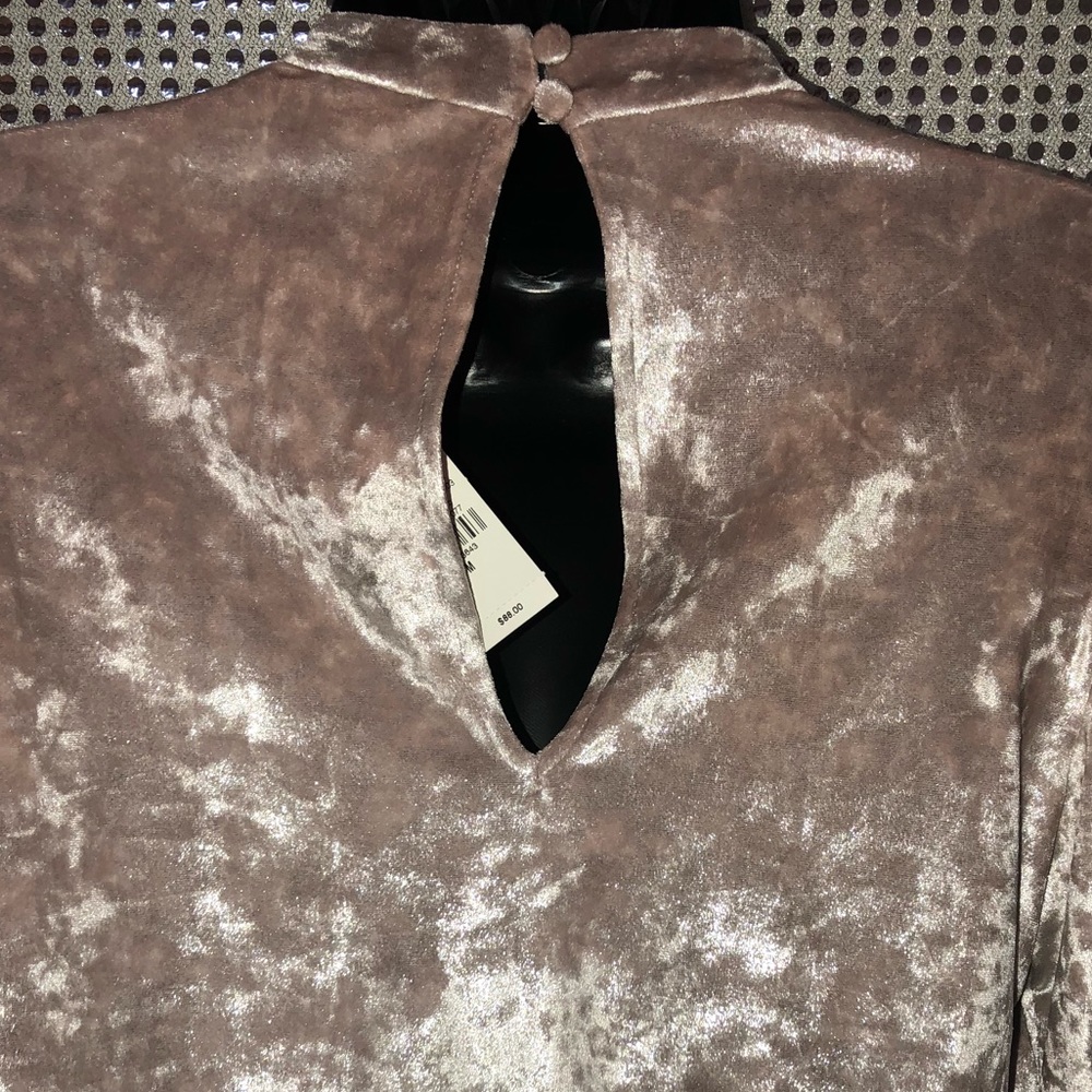 (NWT) #Express Crushed Velvet Cold Shoulder Dress - Picture 6 of 8